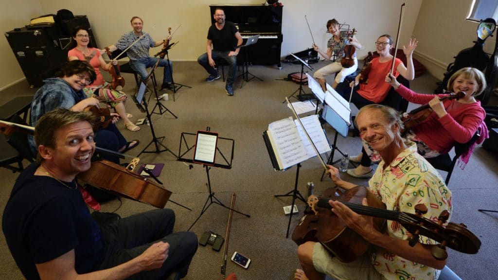 Farr-Rehearsal The Goldner and New Zealand String Quartets rehearse with Gareth Farr